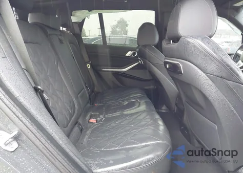 2025 BMW X5 xDrive40I z USA, uszkodzony, nr VIN 5UX23EU09S9W23783